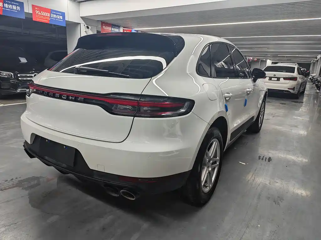Porsche Macan 2021 — фото 15
