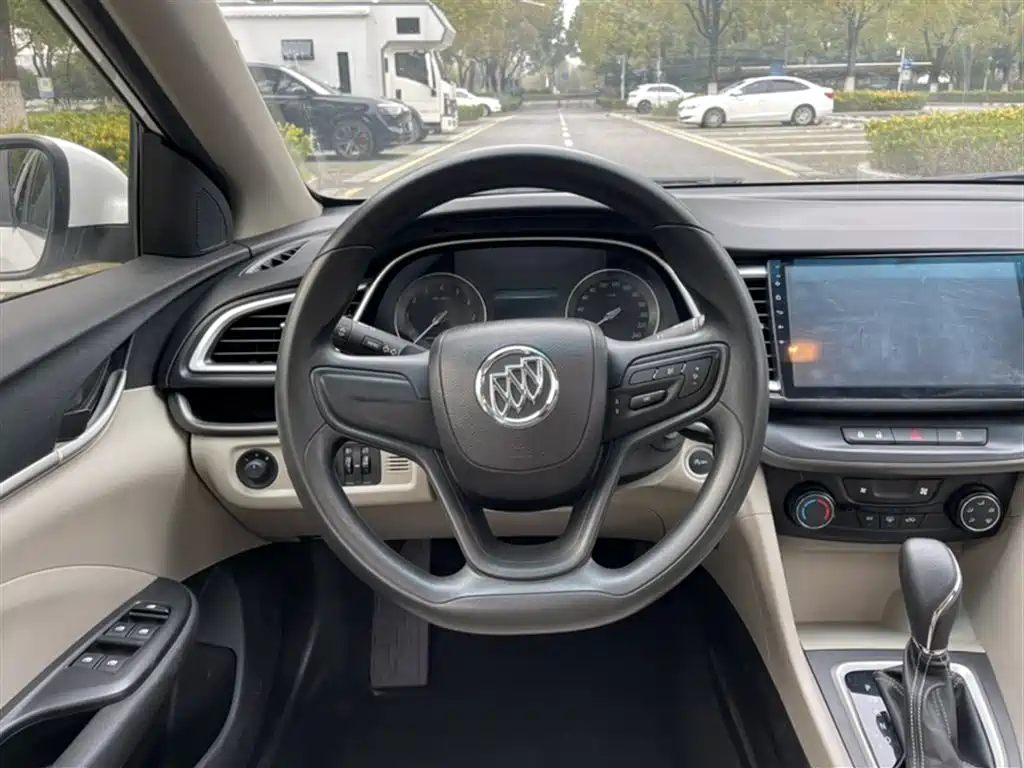 Buick Excelle 2017 — фото 3