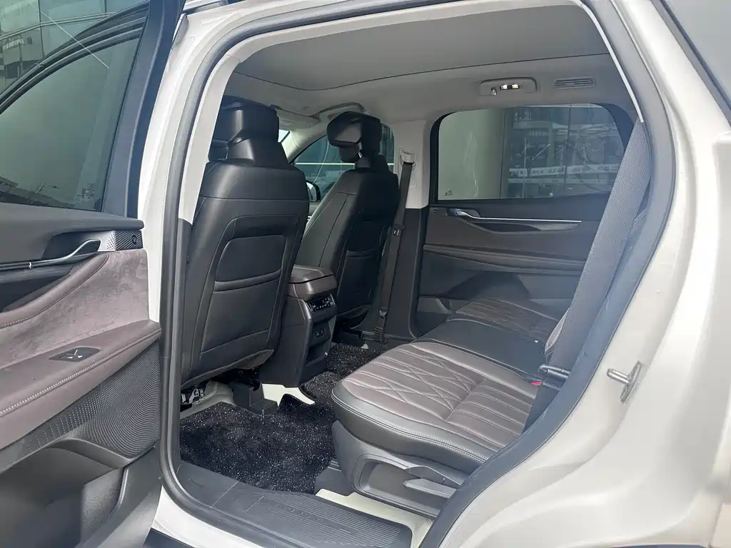 Ford Edge 2025 — фото 14