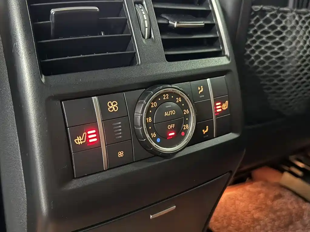 Mercedes-Benz GLS 2016 — фото 15