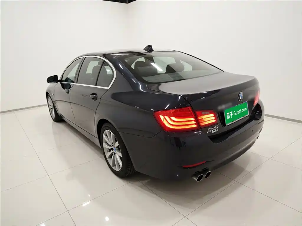 BMW 5 Series 2015 — фото 23