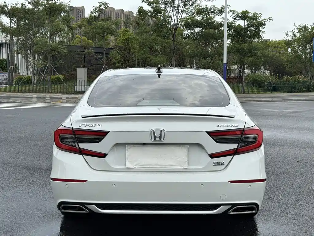 Honda Accord 2022 — фото 11