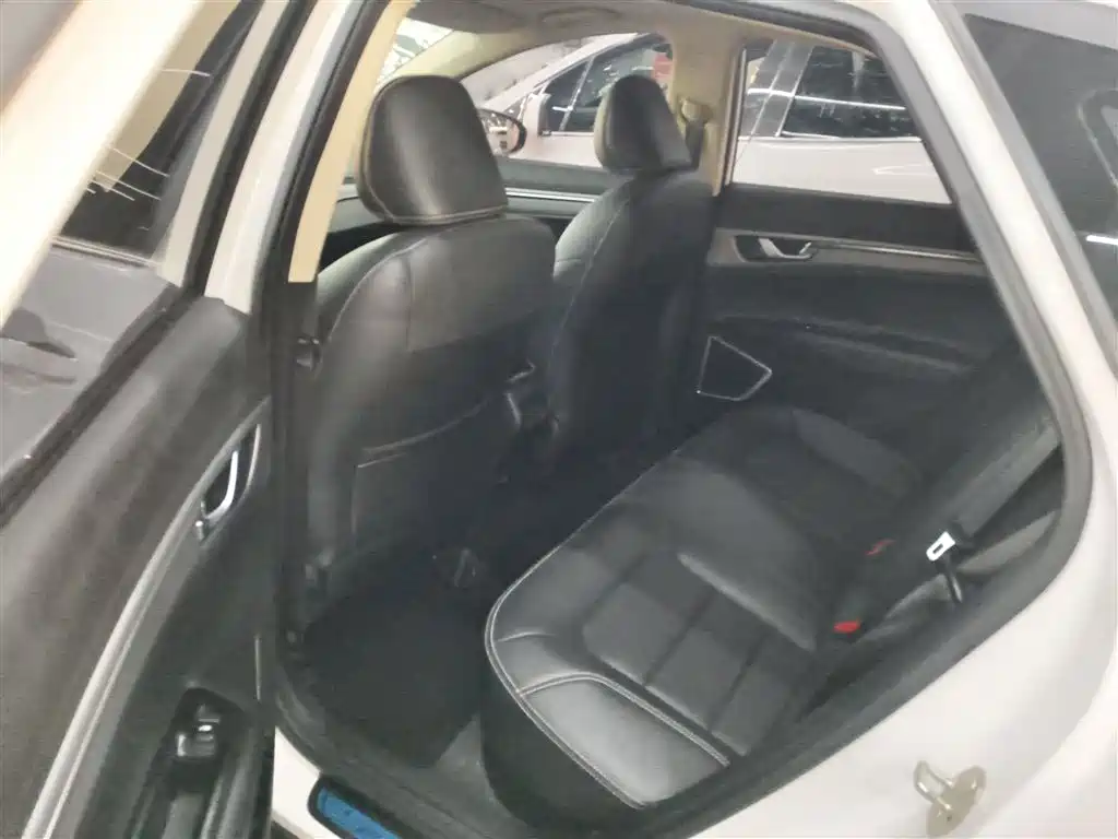 Geely Emgrand GS 2019 — фото 13