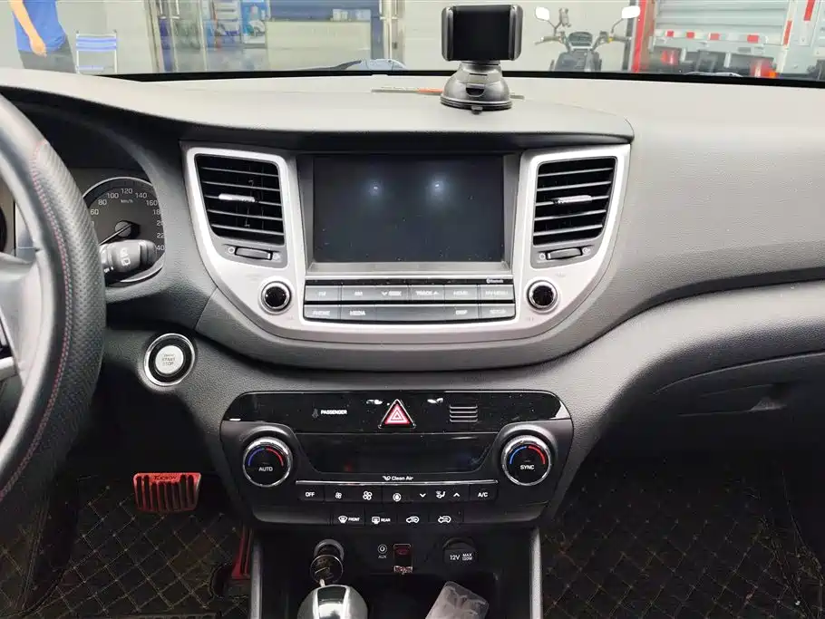 Hyundai Tucson 2016 — фото 13