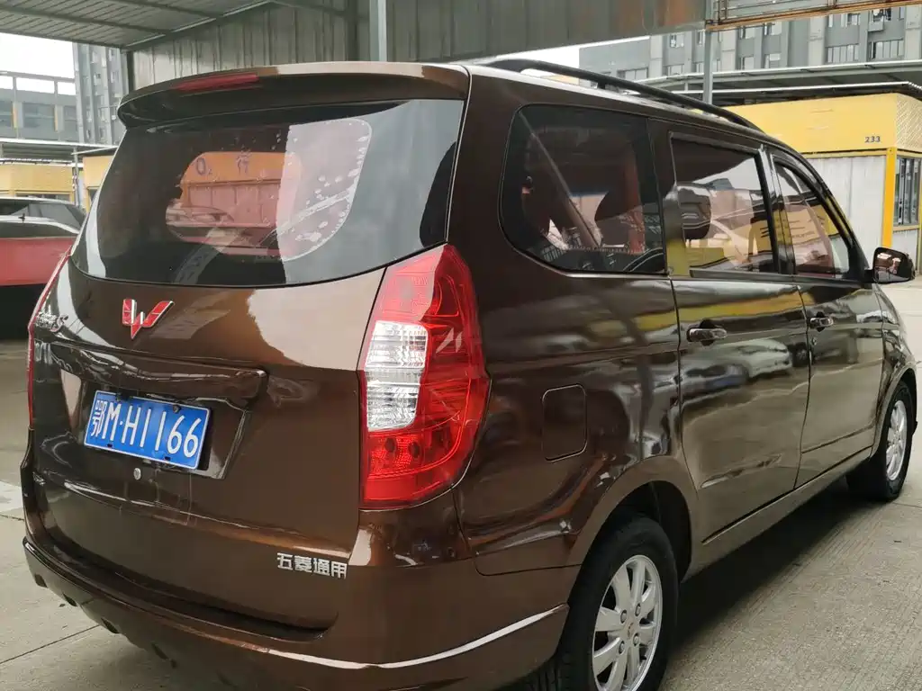 Wuling Hongguang 2018 — фото 7
