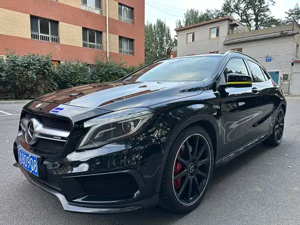 Mercedes-Benz GLA AMG 2015