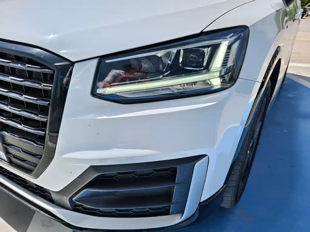 Audi Q2L 2021 — фото 10