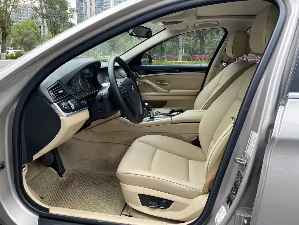 BMW 5 Series 2012