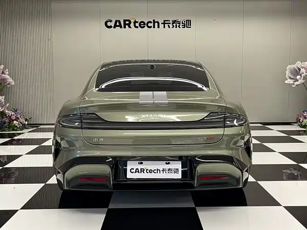 Xiaomi SU7 2025