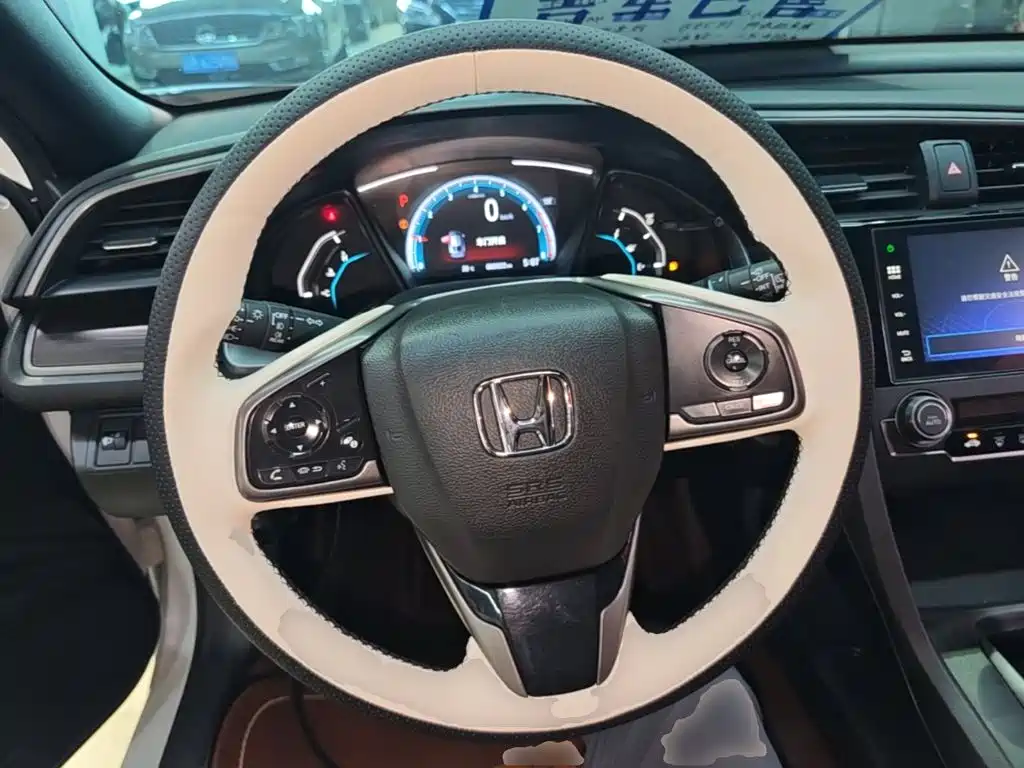 Honda Civic 2021 — фото 11