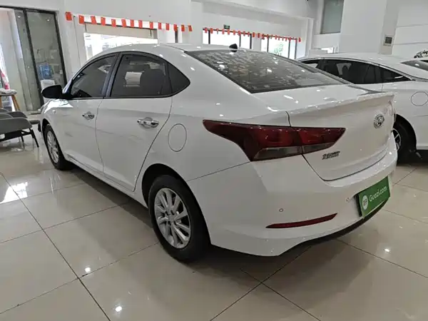 Hyundai Verna 2016