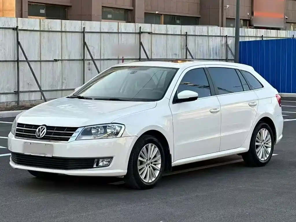 Volkswagen Gran Lavida 2015
