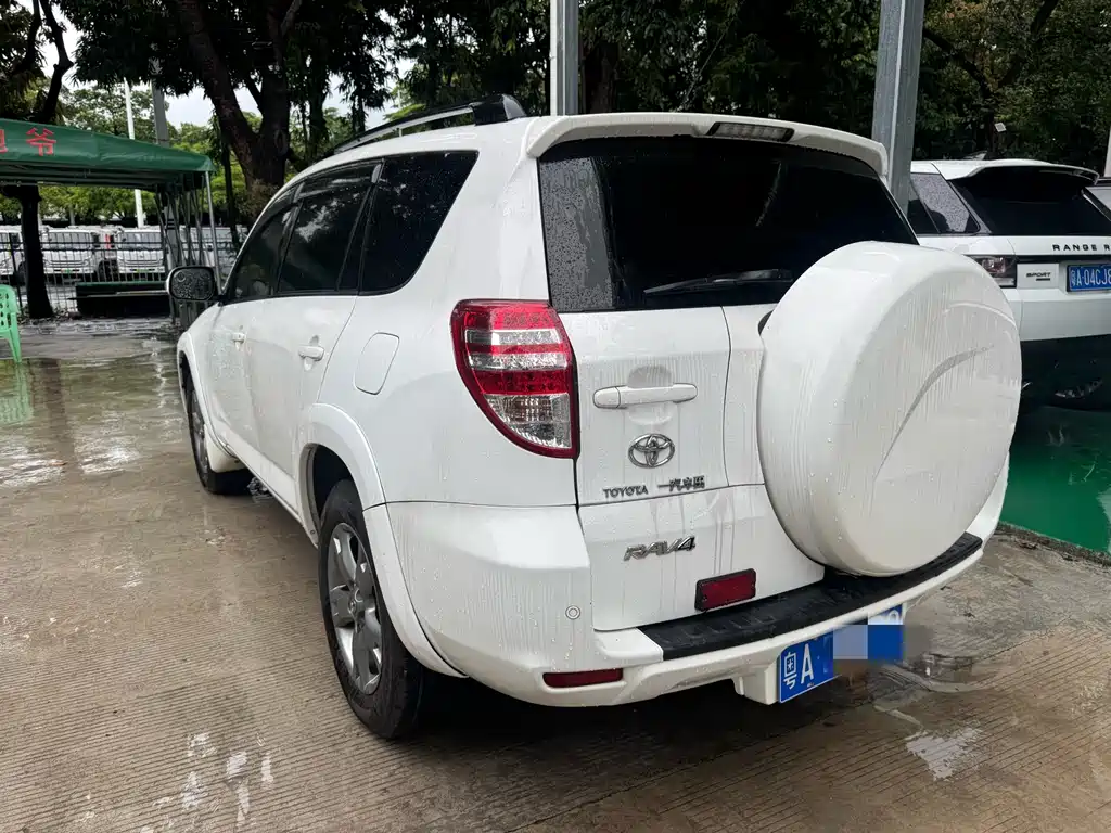 Toyota RAV4 2013