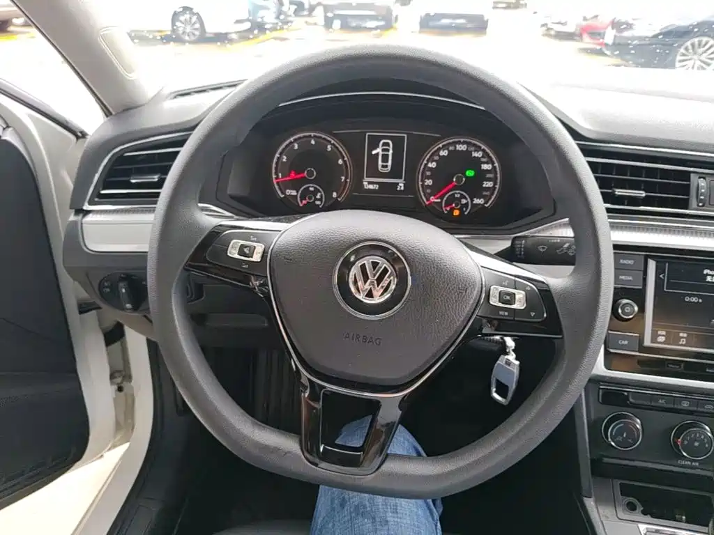 Volkswagen Lamando 2018 — фото 11