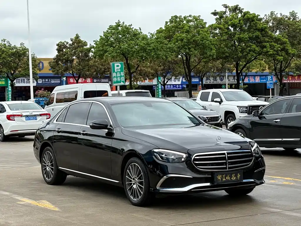 Mercedes-Benz E-Class 2023 — фото 3