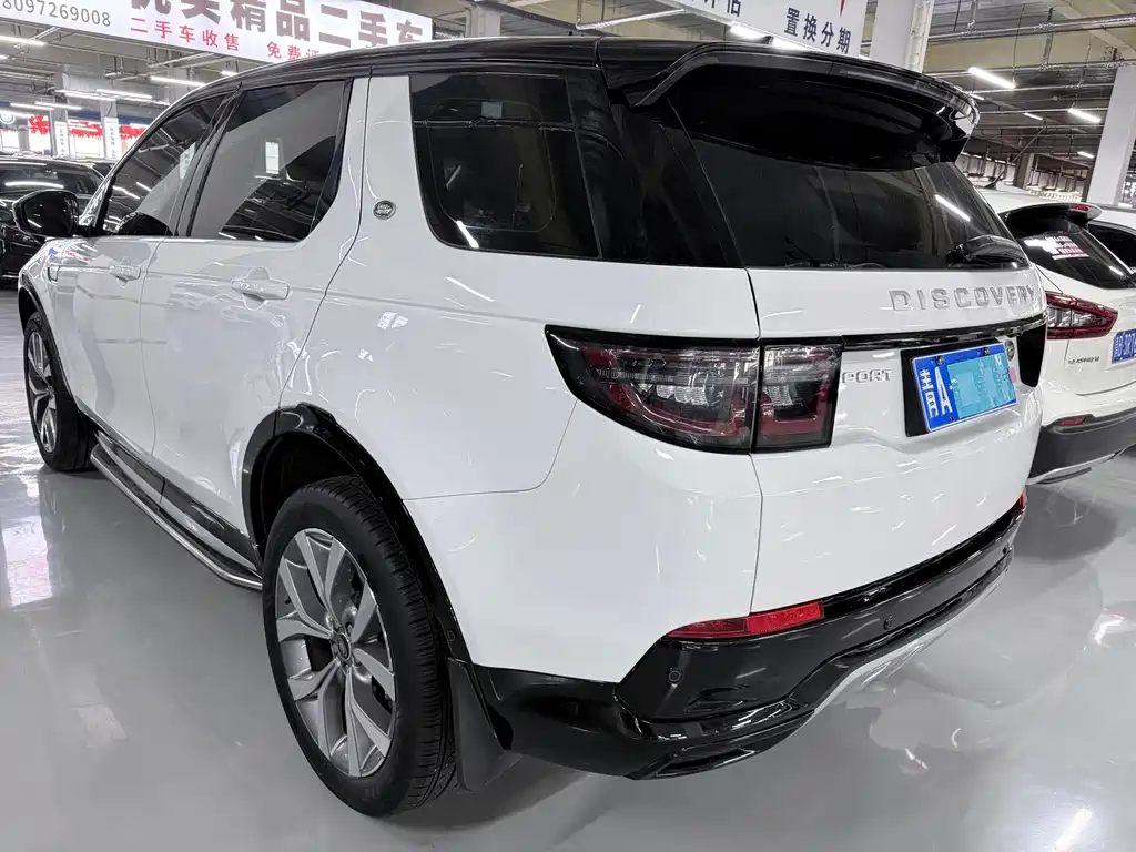 Land Rover Discovery Sport 2023 — фото 16