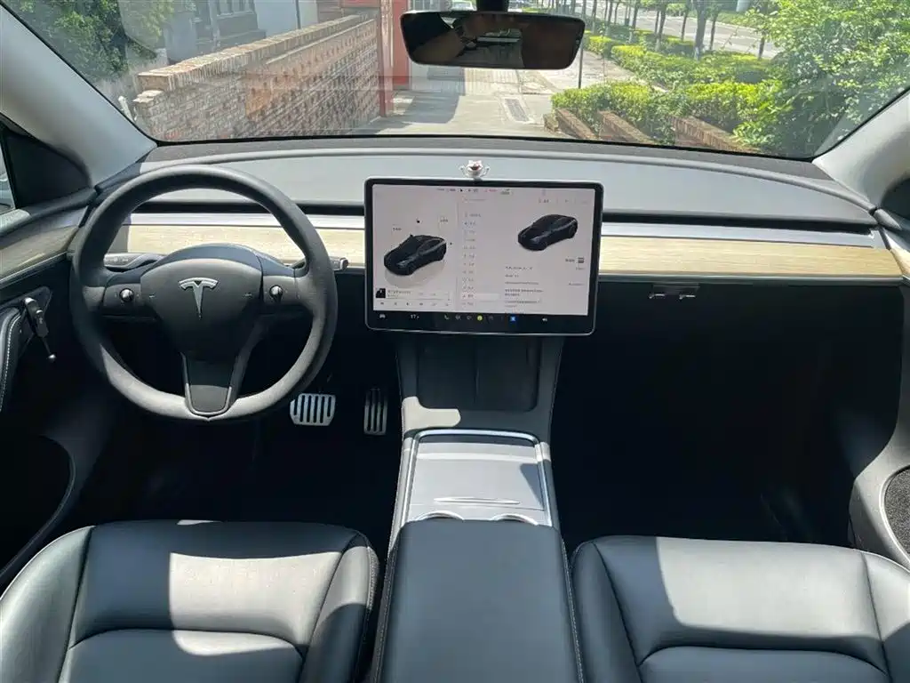 Tesla Model Y 2023 — фото 3