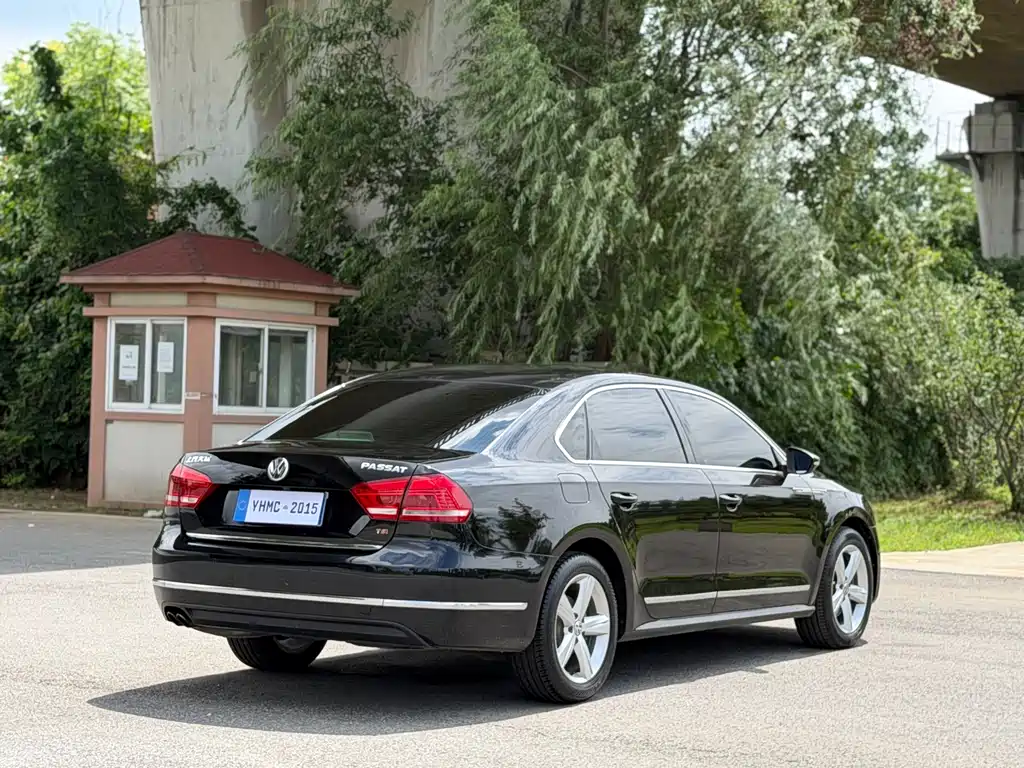 Volkswagen Passat 2014 — фото 20