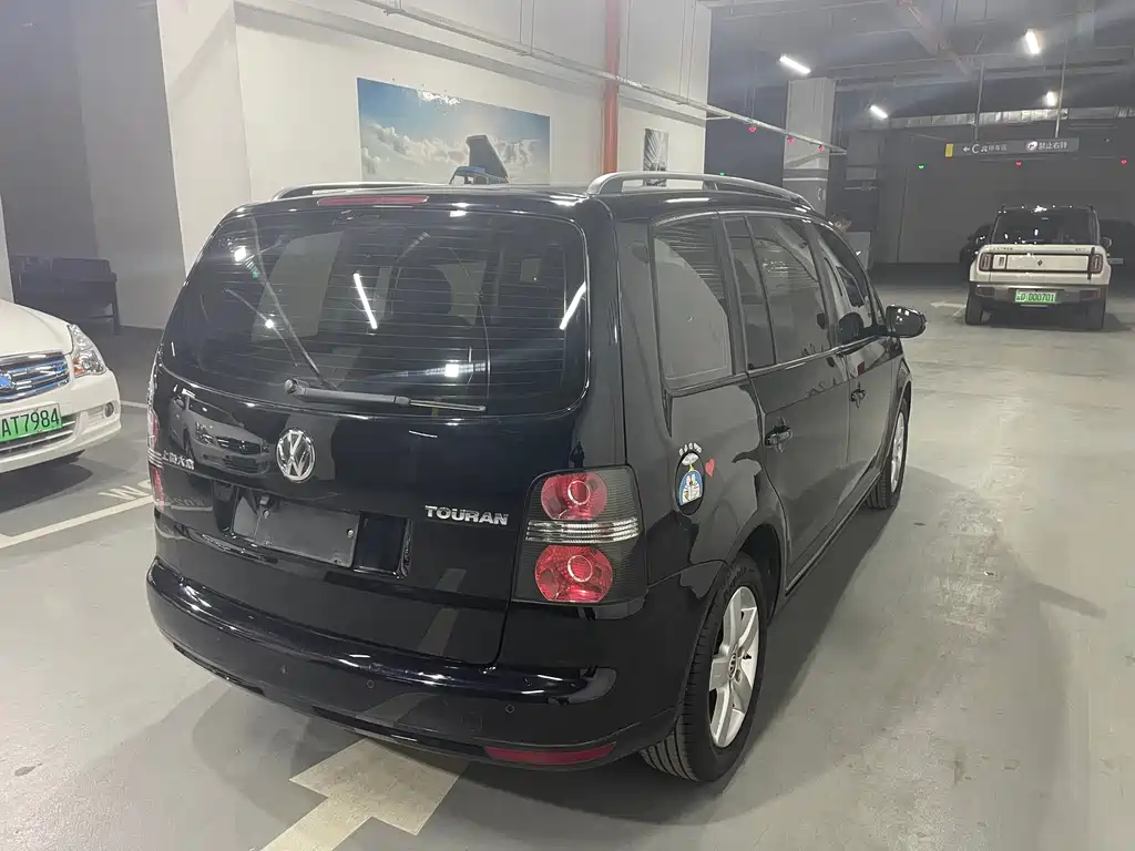 Volkswagen Touran 2015 — фото 10