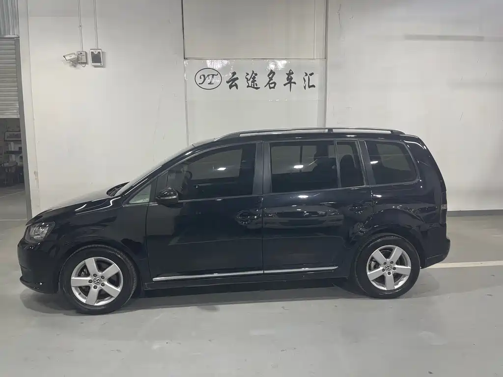Volkswagen Touran 2015 — фото 4