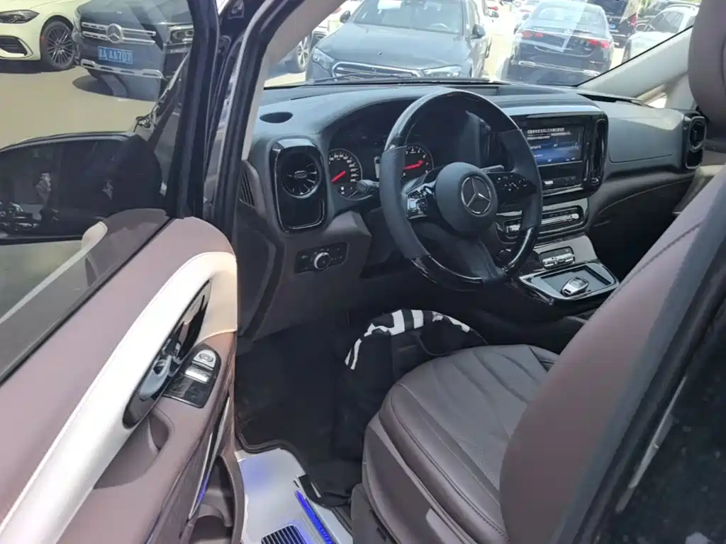 Mercedes-Benz Vito 2025 — фото 16