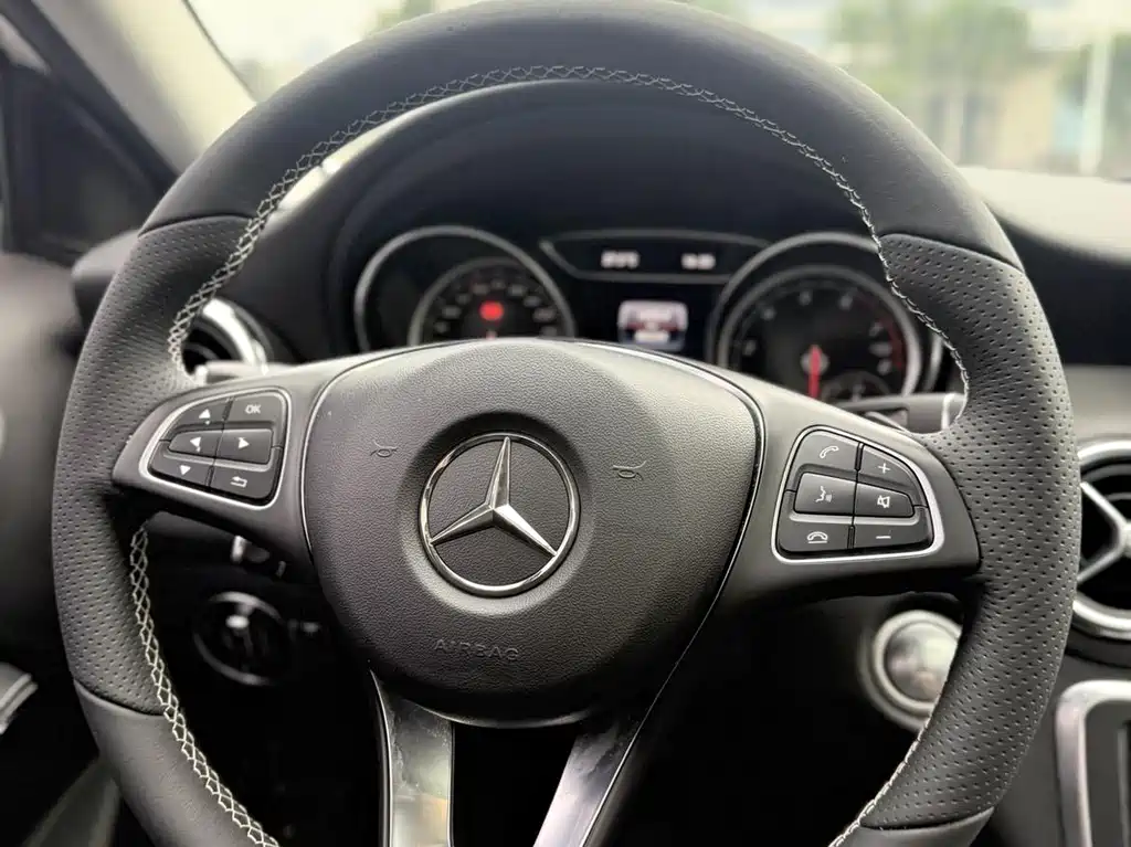 Mercedes-Benz GLA 2018 — фото 19