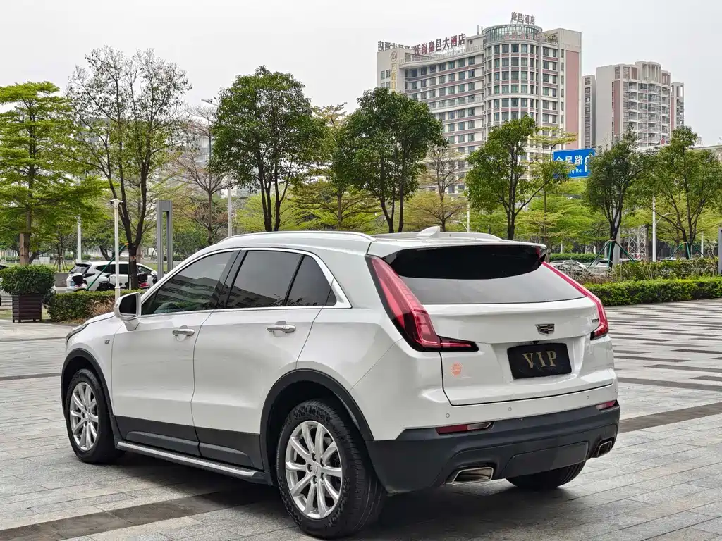 Cadillac XT4 2019 — фото 15