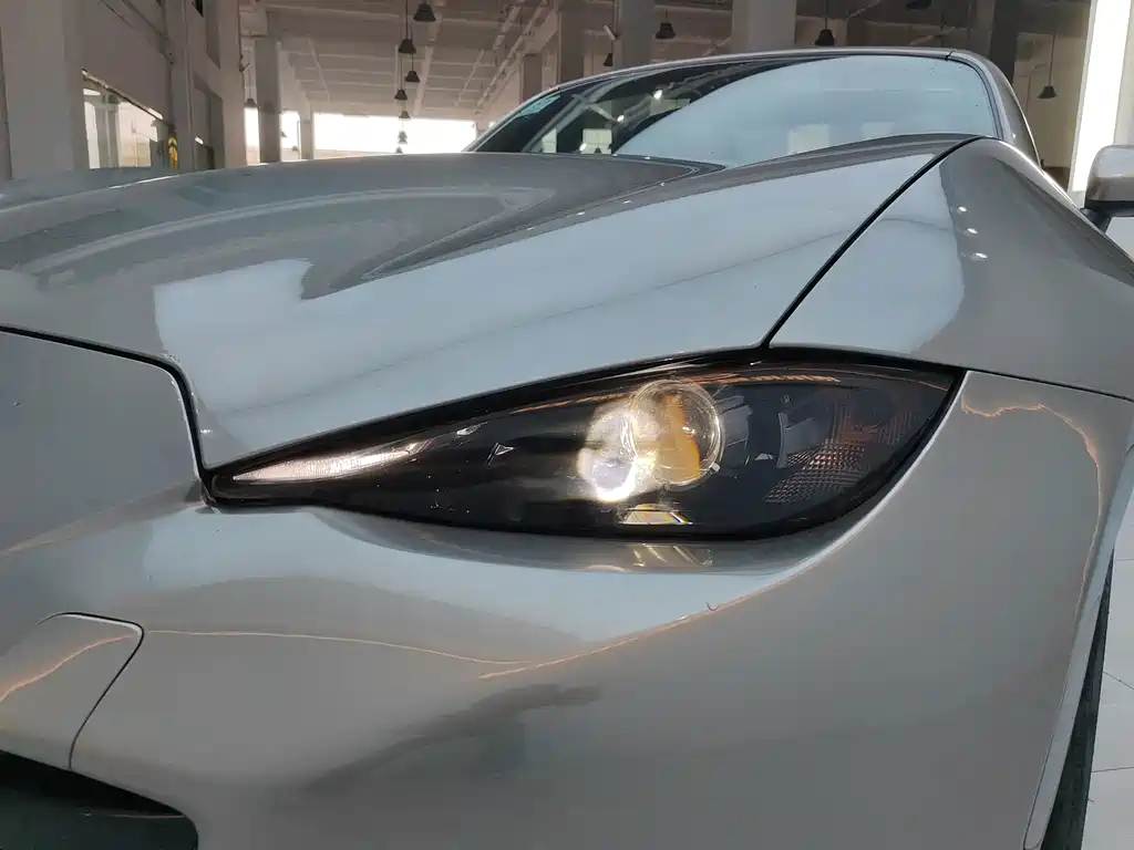 Mazda MX-5 2018 — фото 10