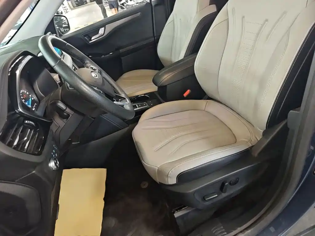 Ford Escape 2023 — фото 15
