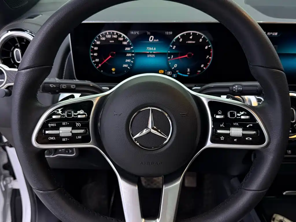 Mercedes-Benz GLB 2020 — фото 14