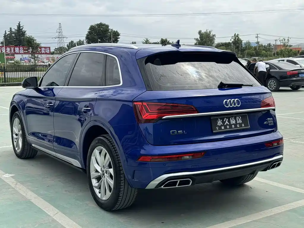 Audi Q5L 2021 — фото 22