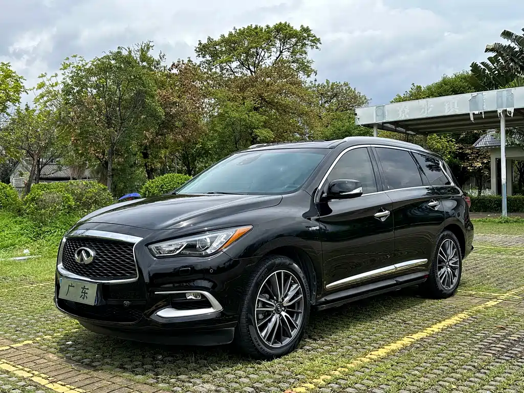 Infiniti QX60 2017 — фото 1