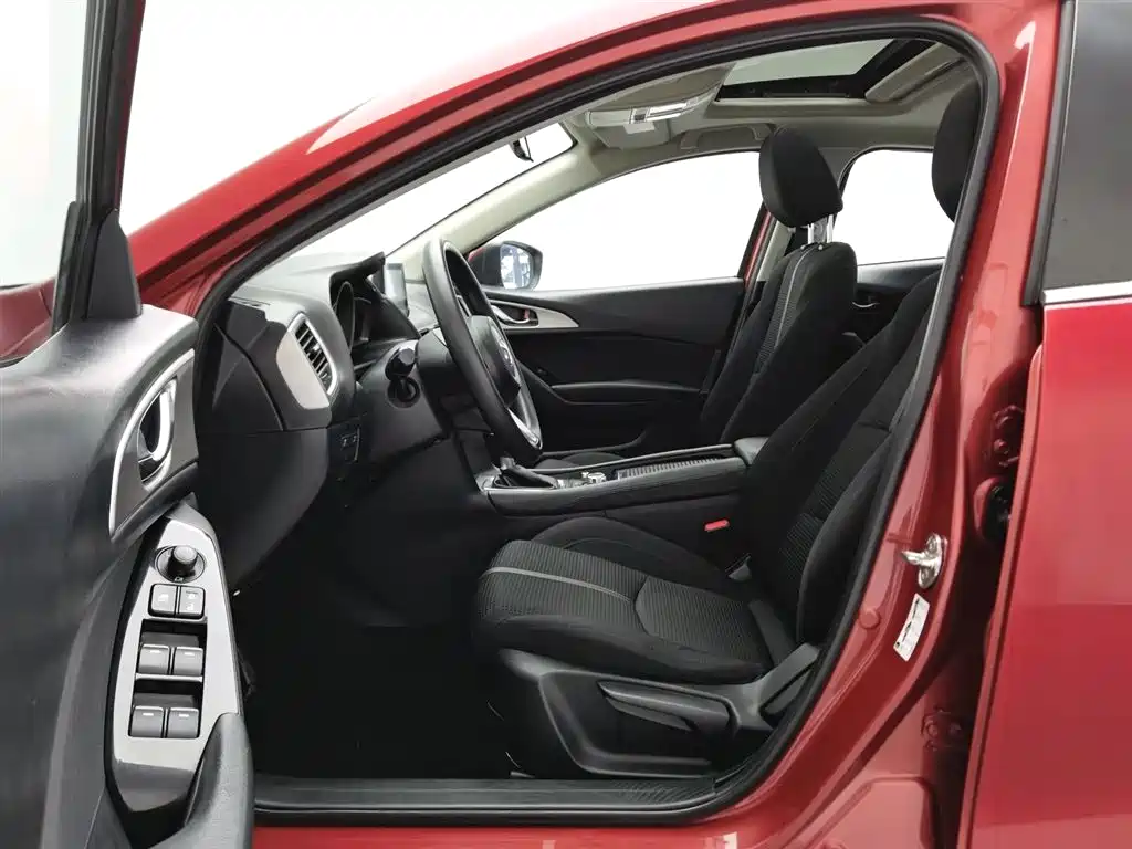 Mazda 3 Axela 2017 — фото 10