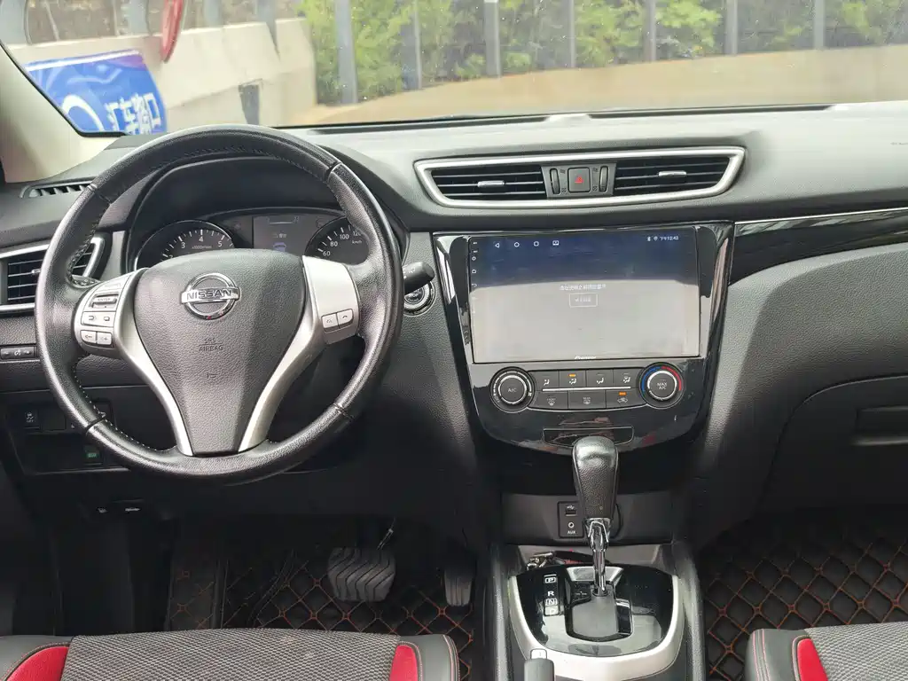 Nissan Qashqai 2017 — фото 10