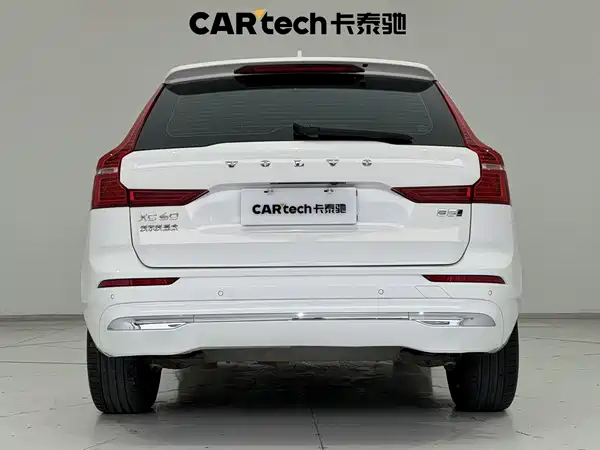 Volvo XC60 2022