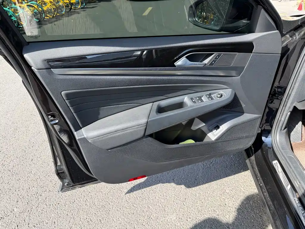 Volkswagen Passat 2025