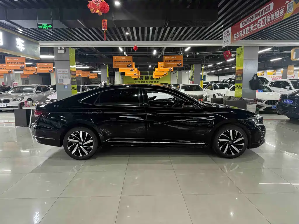 Volkswagen Passat 2023