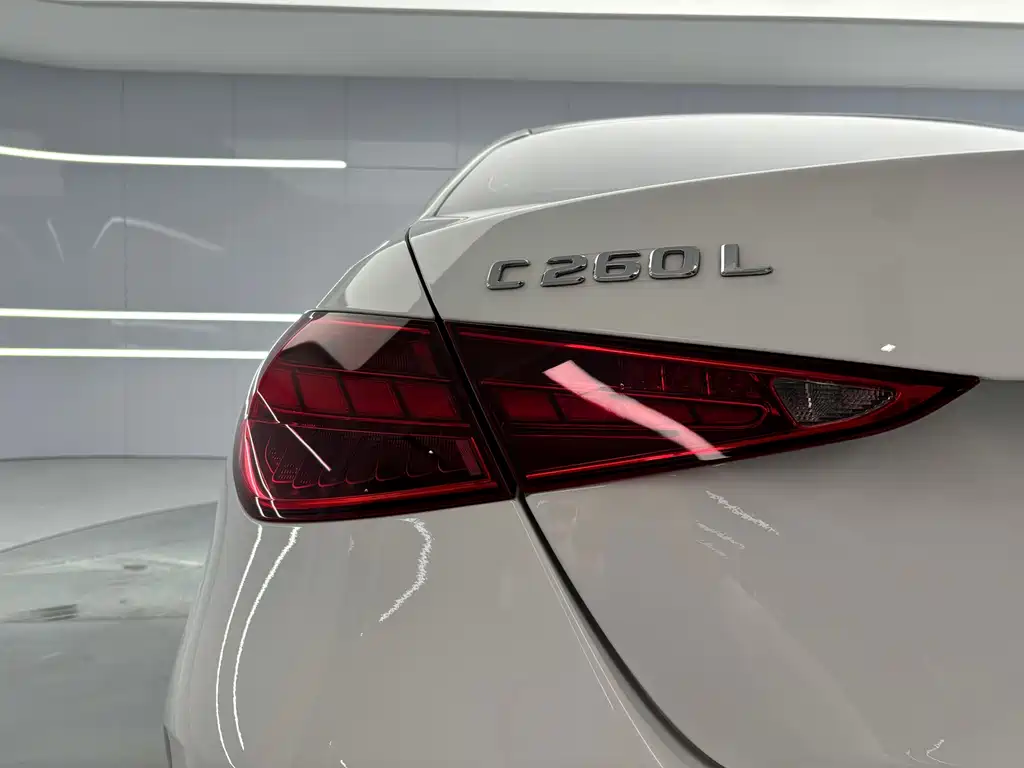 Mercedes-Benz C-Class 2023 — фото 14