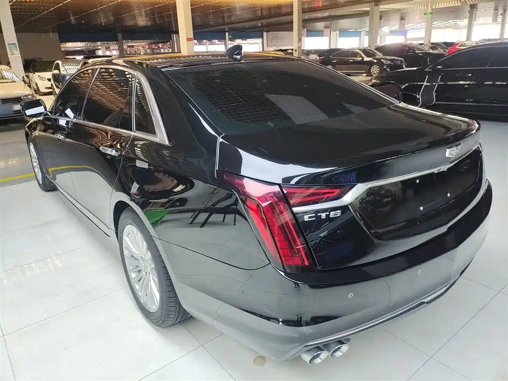 Cadillac CT6 2023 — фото 23