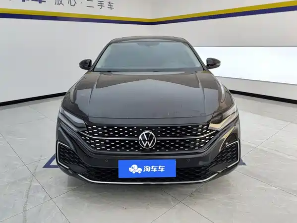 Volkswagen Passat 2023