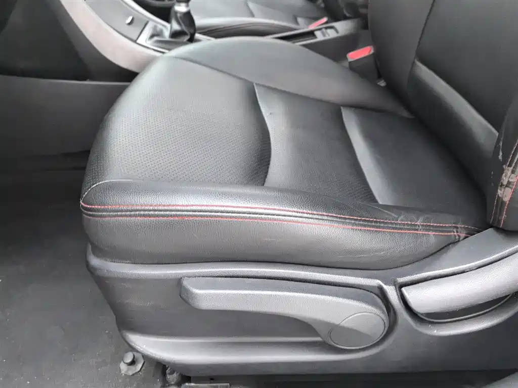 Hyundai Elantra Langdong 2017 — фото 20