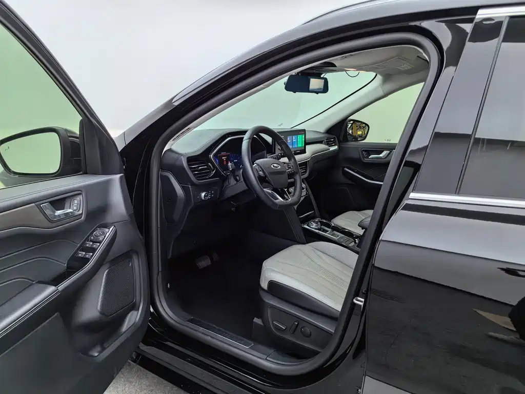 Ford Escape 2020 — фото 14