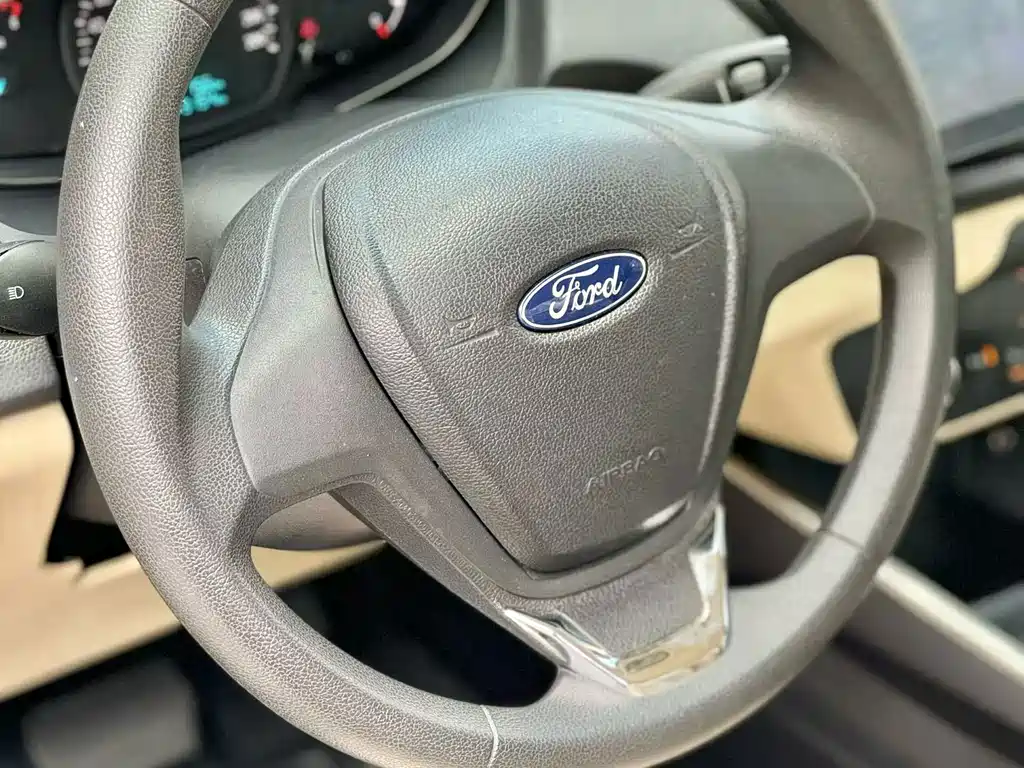 Ford Forrest 2017 — фото 13