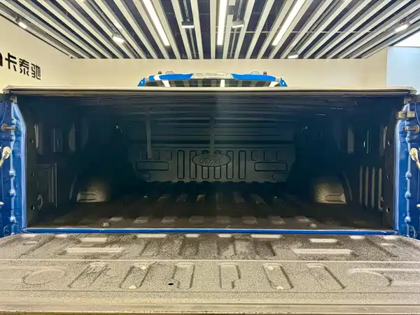 Ford F-150 Raptor 2023