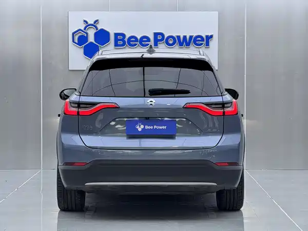 NIO ES8 2018