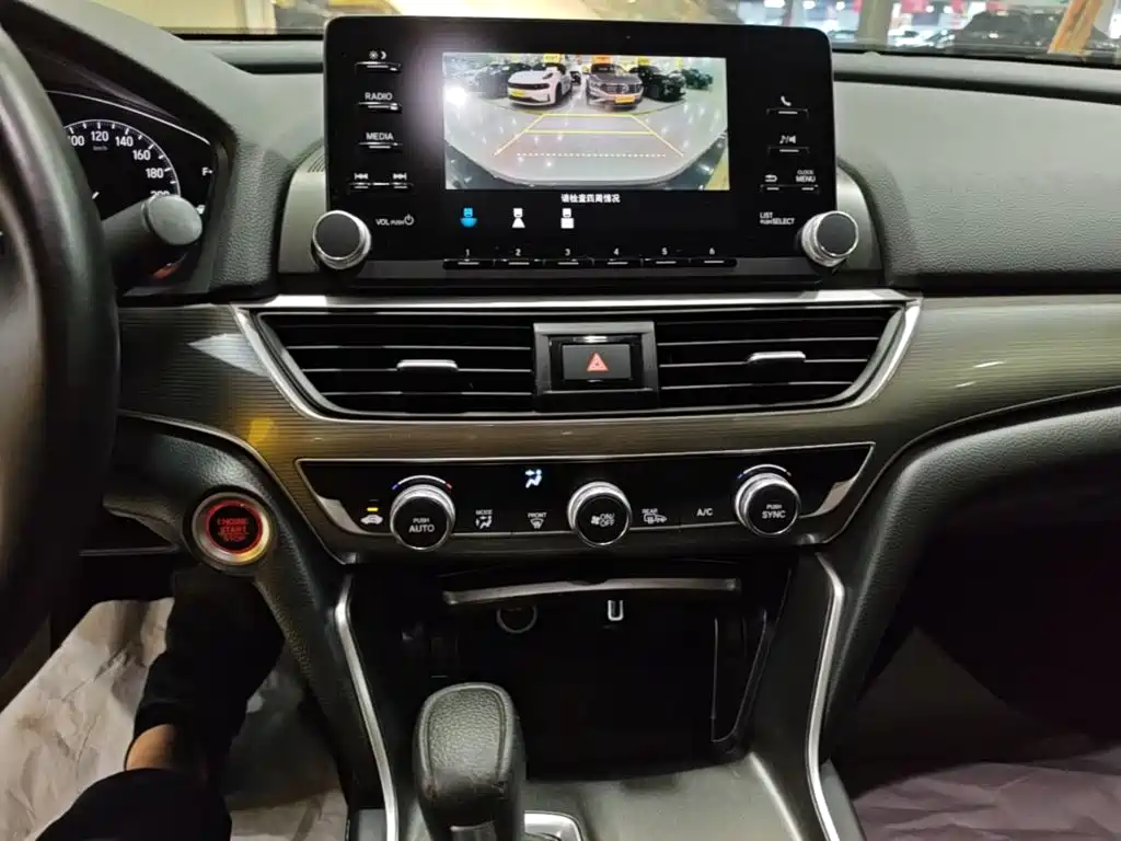 Honda Accord 2019 — фото 13