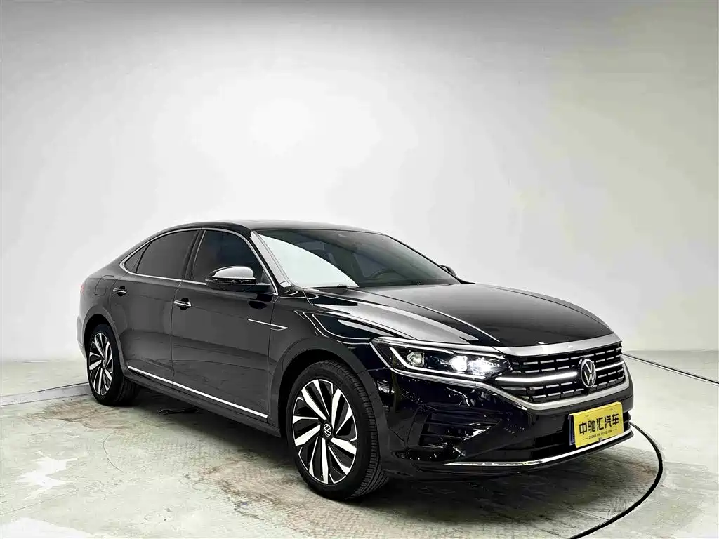 Volkswagen Passat 2023 — фото 3