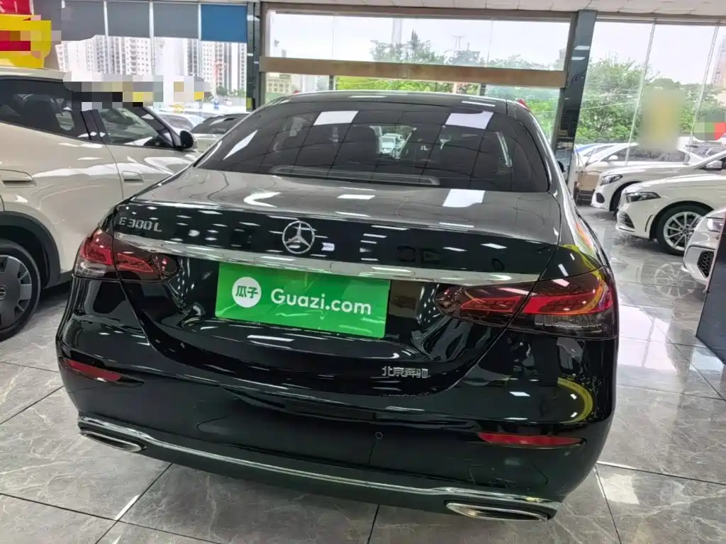 Mercedes-Benz E-Class 2022