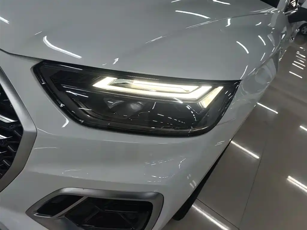 Audi Q5L Sportback 2023 — фото 24