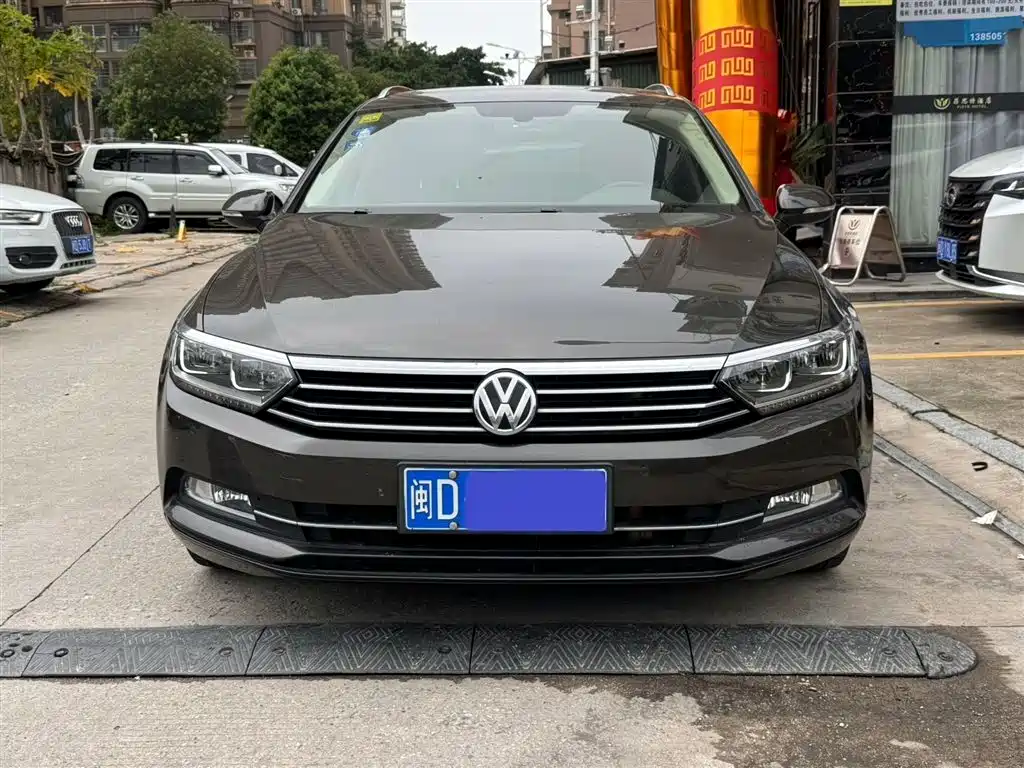Volkswagen Viloran 2016